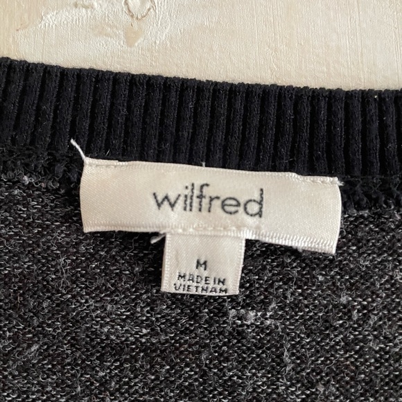 Grey and black sweater - Picture 4 of 4